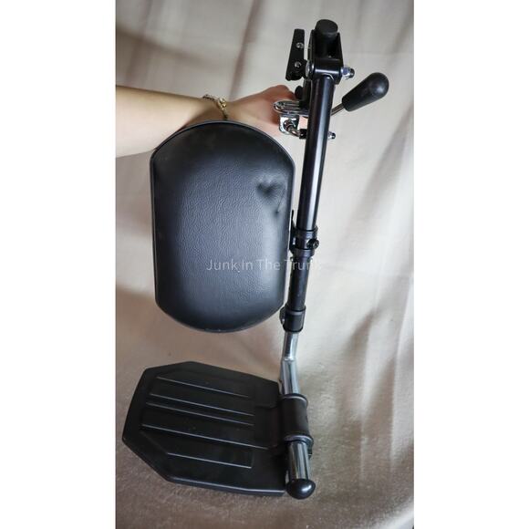 Elevating Wheelchair Leg Rest - Picture 3 of 6